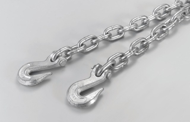 Read more about the article מענב שרשרת אורך 5 מטר כולל 2 ווי חניקה תקן G43