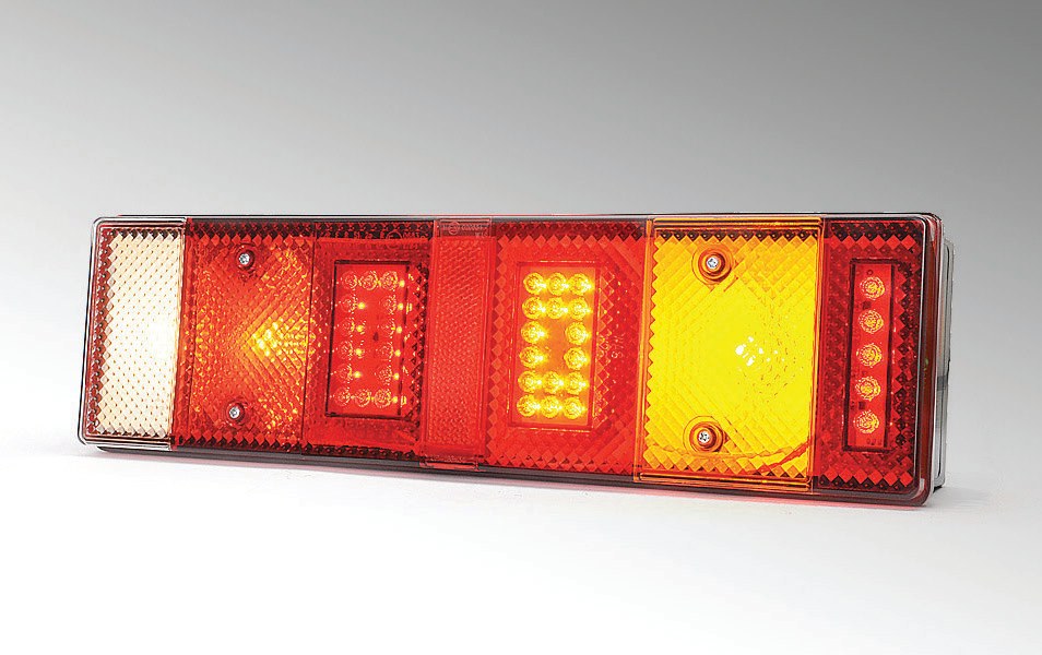 Read more about the article פנס 7 תאים LED ימין
